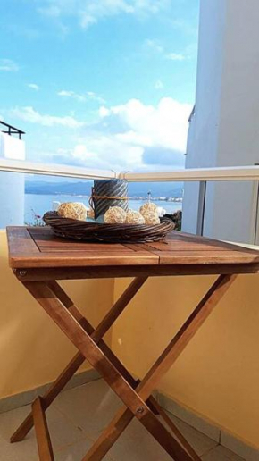 1BR Renovated Apartment By the Sea